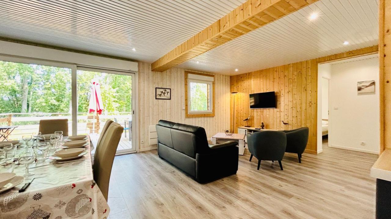 Chalet Avec Terrasse Sur Pilotis Vue Sur L'Etang رو المظهر الخارجي الصورة